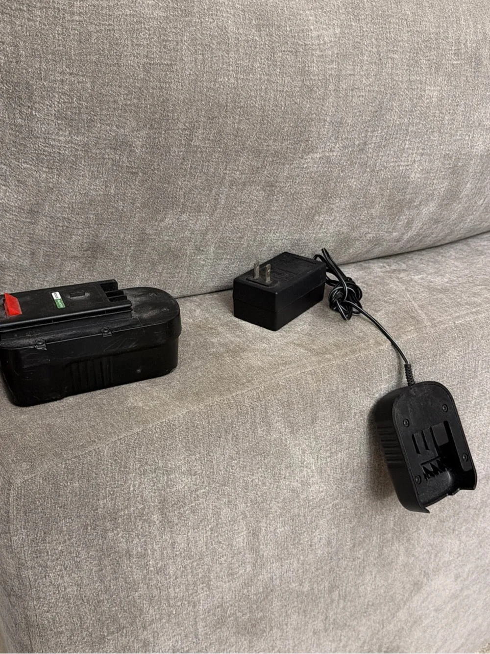 Genuine Black & Decker FS18BX 18V Battery Pack OEM NiCd With FS18C Charger